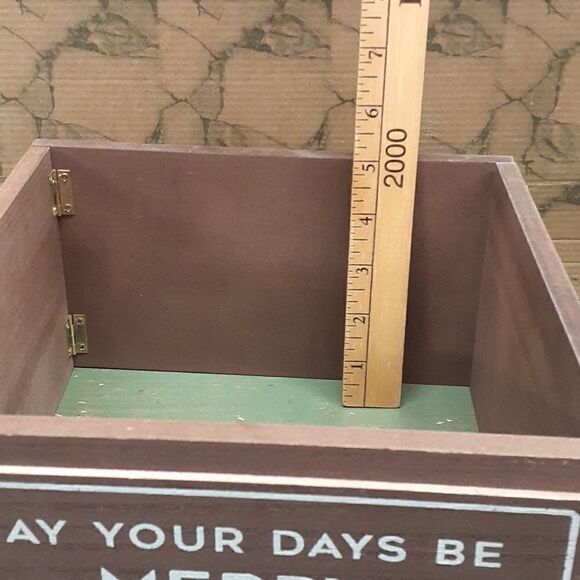 Mini tree collar to set your tree in to hide base - Picture 4 of 8